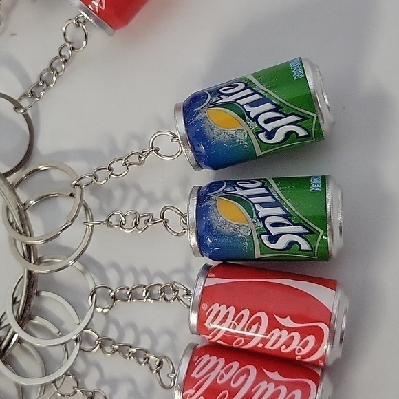 Lot of (24) Mini Soda Can Keychains - Picture 4 of 8